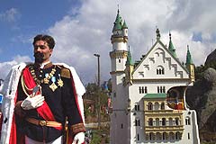 Ludwig II kam zur Eröffnugn ins Legoland (Foto: Martin Schmitz)